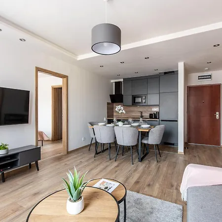 Ultra - New Modern * Budapest